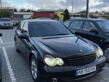 Чорний Мерседес Ц-Клас, об'ємом двигуна 1.8 л та пробігом 230 тис. км за 5900 $, фото 1 на Automoto.ua
