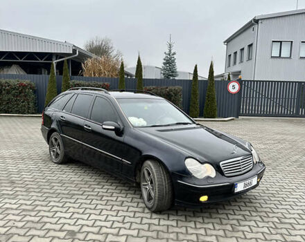 Черный Мерседес Ц-Класс, объемом двигателя 1.8 л и пробегом 340 тыс. км за 5000 $, фото 1 на Automoto.ua