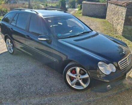 Чорний Мерседес Ц-Клас, об'ємом двигуна 1.8 л та пробігом 300 тис. км за 6200 $, фото 1 на Automoto.ua
