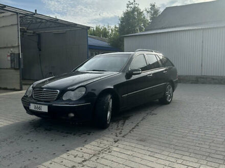 Мерседес Ц-Класс 2004 в Изяслве на Automoto.ua Черный Мерседес Ц-Класс, объемом двигателя 1.8 л и пробегом 335 тыс. км за 5500 $, фото 1 на Automoto.ua