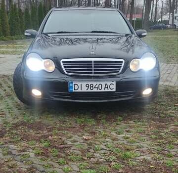 Чорний Мерседес Ц-Клас, об'ємом двигуна 2.2 л та пробігом 269 тис. км за 5850 $, фото 1 на Automoto.ua