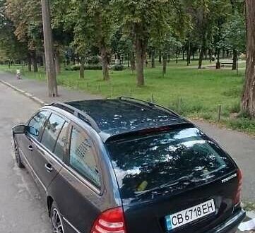 Мерседес Ц-Клас 2004 у Києві на Automoto.ua Чорний Мерседес Ц-Клас, об'ємом двигуна 1.8 л та пробігом 216 тис. км за 5300 $, фото 1 на Automoto.ua