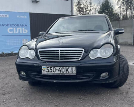 Чорний Мерседес Ц-Клас, об'ємом двигуна 1.8 л та пробігом 218 тис. км за 5500 $, фото 1 на Automoto.ua