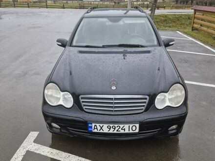 Чорний Мерседес Ц-Клас, об'ємом двигуна 1.8 л та пробігом 294 тис. км за 6200 $, фото 1 на Automoto.ua