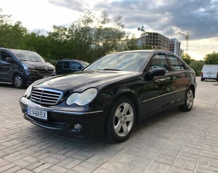 Черный Мерседес Ц-Класс, объемом двигателя 1.8 л и пробегом 250 тыс. км за 4957 $, фото 1 на Automoto.ua