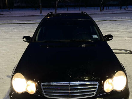 Чорний Мерседес Ц-Клас, об'ємом двигуна 1.8 л та пробігом 296 тис. км за 8500 $, фото 1 на Automoto.ua