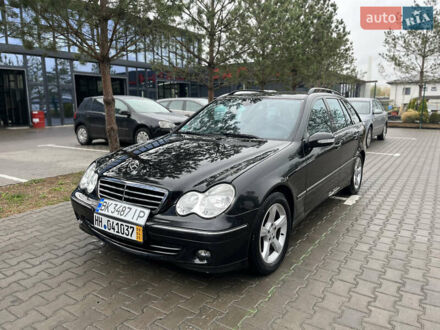 Мерседес Ц-Класс 2006 в Ровно на Automoto.ua Черный Мерседес Ц-Класс, объемом двигателя 1.8 л и пробегом 204 тыс. км за 6700 $, фото 1 на Automoto.ua
