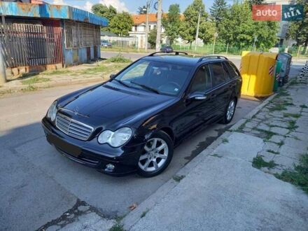 Чорний Мерседес Ц-Клас, об'ємом двигуна 1.8 л та пробігом 300 тис. км за 5500 $, фото 1 на Automoto.ua