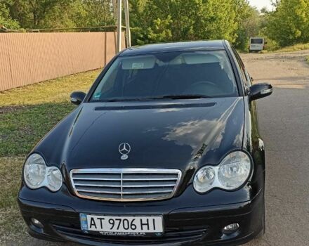 Чорний Мерседес Ц-Клас, об'ємом двигуна 2.1 л та пробігом 308 тис. км за 8200 $, фото 1 на Automoto.ua