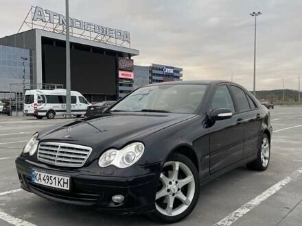 Мерседес Ц-Класс 2006 в Киеве на Automoto.ua Черный Мерседес Ц-Класс, объемом двигателя 1.8 л и пробегом 381 тыс. км за 8300 $, фото 1 на Automoto.ua