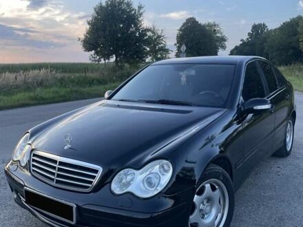 Мерседес Ц-Клас 2007 у Первомайськ на Automoto.ua Чорний Мерседес Ц-Клас, об'ємом двигуна 1.8 л та пробігом 337 тис. км за 6200 $, фото 1 на Automoto.ua