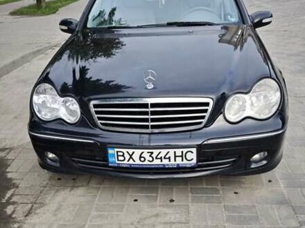 Мерседес Ц-Класс 2007 в Хмельницком на Automoto.ua Черный Мерседес Ц-Класс, объемом двигателя 1.8 л и пробегом 223 тыс. км за 7500 $, фото 1 на Automoto.ua