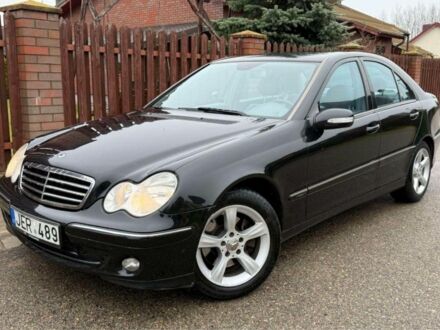 Черный Мерседес Ц-Класс, объемом двигателя 2.7 л и пробегом 287 тыс. км за 4111 $, фото 1 на Automoto.ua