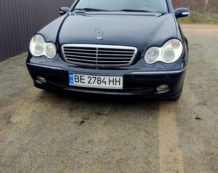 Черный Мерседес Ц-Класс, объемом двигателя 2.1 л и пробегом 460 тыс. км за 6500 $, фото 1 на Automoto.ua