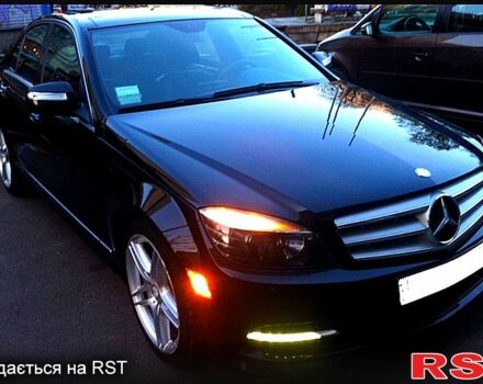 Чорний Мерседес Ц-Клас, об'ємом двигуна 3 л та пробігом 221 тис. км за 13900 $, фото 1 на Automoto.ua