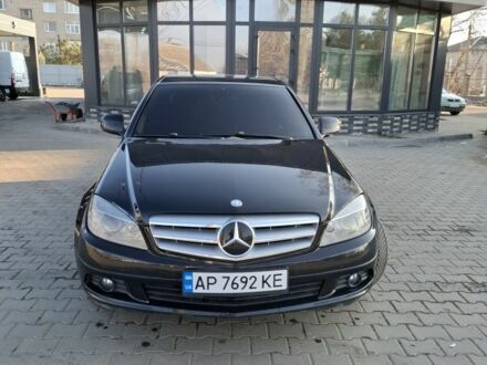 Черный Мерседес Ц-Класс, объемом двигателя 1.8 л и пробегом 274 тыс. км за 8500 $, фото 1 на Automoto.ua