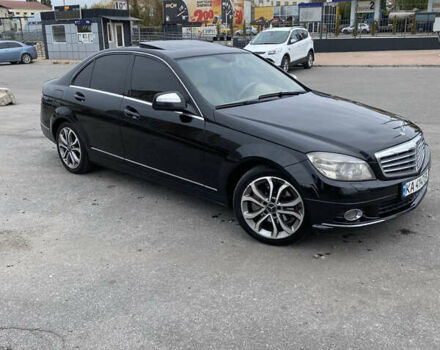 Чорний Мерседес Ц-Клас, об'ємом двигуна 3 л та пробігом 300 тис. км за 8800 $, фото 1 на Automoto.ua