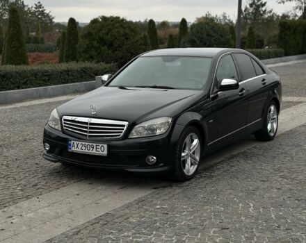 Черный Мерседес Ц-Класс, объемом двигателя 3 л и пробегом 300 тыс. км за 8200 $, фото 1 на Automoto.ua
