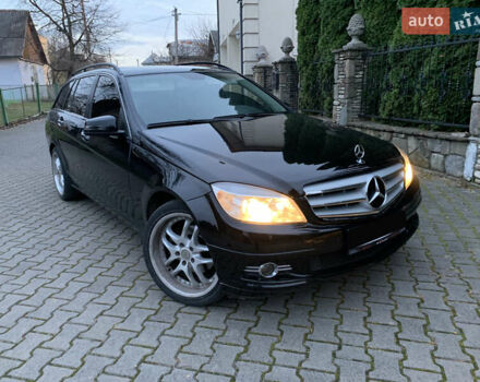 Чорний Мерседес Ц-Клас, об'ємом двигуна 2.2 л та пробігом 425 тис. км за 8550 $, фото 1 на Automoto.ua