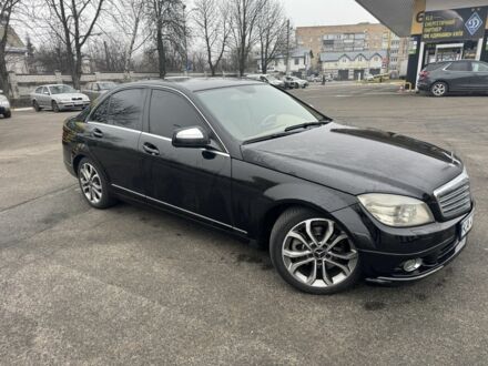 Чорний Мерседес Ц-Клас, об'ємом двигуна 3 л та пробігом 300 тис. км за 8499 $, фото 1 на Automoto.ua