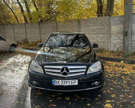 Чорний Мерседес Ц-Клас, об'ємом двигуна 1.8 л та пробігом 255 тис. км за 8500 $, фото 1 на Automoto.ua