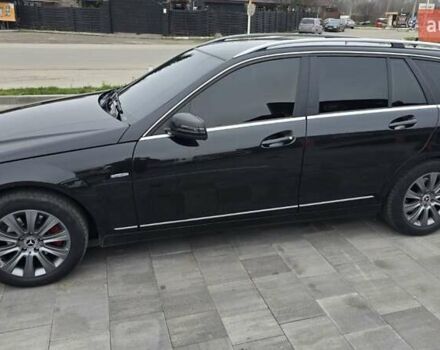 Черный Мерседес Ц-Класс, объемом двигателя 2.2 л и пробегом 296 тыс. км за 8100 $, фото 1 на Automoto.ua