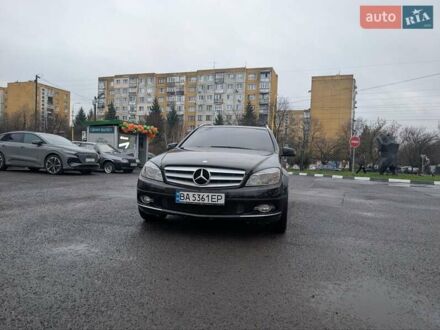 Черный Мерседес Ц-Класс, объемом двигателя 2.14 л и пробегом 395 тыс. км за 8300 $, фото 1 на Automoto.ua