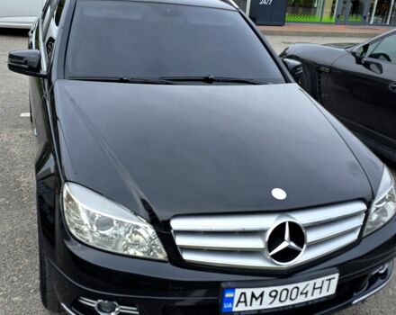 Черный Мерседес Ц-Класс, объемом двигателя 2.2 л и пробегом 294 тыс. км за 8100 $, фото 1 на Automoto.ua