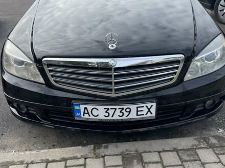 Мерседес Ц-Класс 2009 в Луцке на Automoto.ua Черный Мерседес Ц-Класс, объемом двигателя 2.1 л и пробегом 294 тыс. км за 9300 $, фото 1 на Automoto.ua