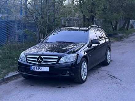 Мерседес Ц-Клас 2010 у Белой Церкве на Automoto.ua Чорний Мерседес Ц-Клас, об'ємом двигуна 2.1 л та пробігом 211 тис. км за 11000 $, фото 1 на Automoto.ua