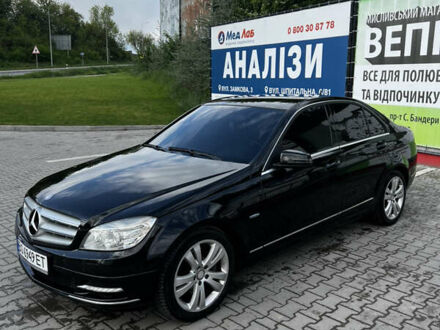 Мерседес Ц-Клас 2010 у Тернополі на Automoto.ua Чорний Мерседес Ц-Клас, об'ємом двигуна 2.99 л та пробігом 302 тис. км за 10850 $, фото 1 на Automoto.ua