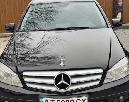 Чорний Мерседес Ц-Клас, об'ємом двигуна 2.1 л та пробігом 350 тис. км за 10800 $, фото 1 на Automoto.ua