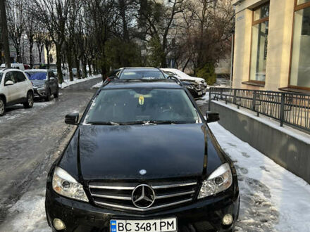 Мерседес Ц-Класс 2010 в Львове на Automoto.ua Черный Мерседес Ц-Класс, объемом двигателя 2.14 л и пробегом 375 тыс. км за 8200 $, фото 1 на Automoto.ua