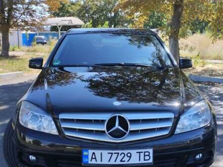 Мерседес Ц-Класс 2010 в Белой Церкве на Automoto.ua Черный Мерседес Ц-Класс, объемом двигателя 1.8 л и пробегом 126 тыс. км за 12000 $, фото 1 на Automoto.ua