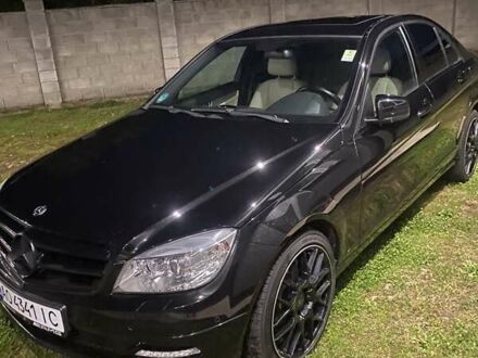 Мерседес Ц-Класс 2010 в Иршава на Automoto.ua Черный Мерседес Ц-Класс, объемом двигателя 3 л и пробегом 222 тыс. км за 13200 $, фото 1 на Automoto.ua