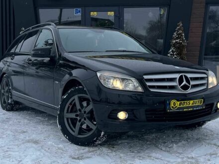 Черный Мерседес Ц-Класс, объемом двигателя 2.1 л и пробегом 260 тыс. км за 8900 $, фото 1 на Automoto.ua