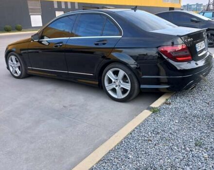 Черный Мерседес Ц-Класс, объемом двигателя 3 л и пробегом 211 тыс. км за 12300 $, фото 1 на Automoto.ua