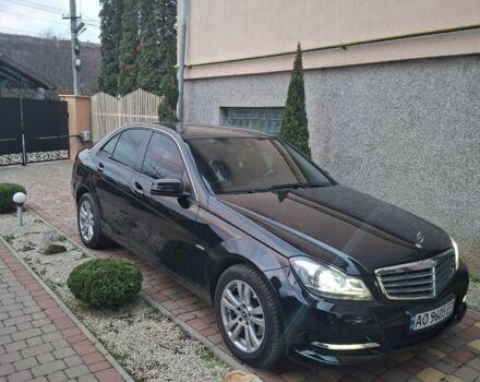 Черный Мерседес Ц-Класс, объемом двигателя 1.8 л и пробегом 270 тыс. км за 13150 $, фото 1 на Automoto.ua