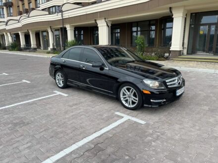 Черный Мерседес Ц-Класс, объемом двигателя 3 л и пробегом 105 тыс. км за 13400 $, фото 1 на Automoto.ua