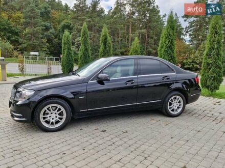 Мерседес Ц-Клас 2011 у Бучаче на Automoto.ua Чорний Мерседес Ц-Клас, об'ємом двигуна 1.8 л та пробігом 237 тис. км за 9999 $, фото 1 на Automoto.ua