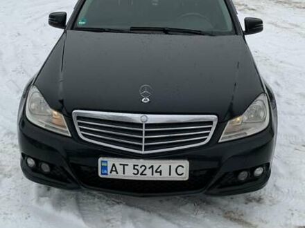 Черный Мерседес Ц-Класс, объемом двигателя 2.2 л и пробегом 393 тыс. км за 9250 $, фото 1 на Automoto.ua