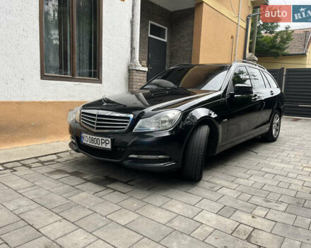 Черный Мерседес Ц-Класс, объемом двигателя 2.14 л и пробегом 285 тыс. км за 9000 $, фото 1 на Automoto.ua
