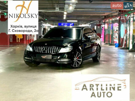 Черный Мерседес Ц-Класс, объемом двигателя 1.8 л и пробегом 280 тыс. км за 11999 $, фото 1 на Automoto.ua