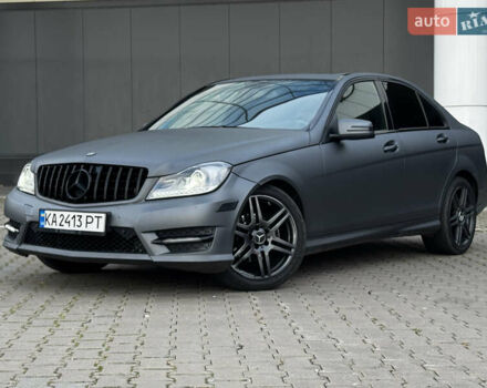 Чорний Мерседес Ц-Клас, об'ємом двигуна 3 л та пробігом 314 тис. км за 9900 $, фото 1 на Automoto.ua