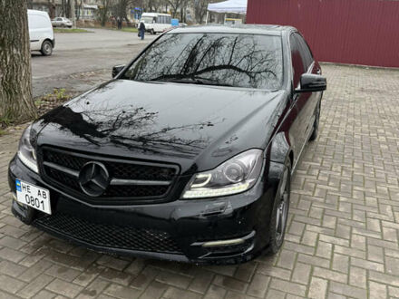 Чорний Мерседес Ц-Клас, об'ємом двигуна 1.8 л та пробігом 163 тис. км за 12599 $, фото 1 на Automoto.ua