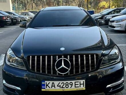 Мерседес Ц-Клас 2011 у Києві на Automoto.ua Чорний Мерседес Ц-Клас, об'ємом двигуна 1.8 л та пробігом 208 тис. км за 12500 $, фото 1 на Automoto.ua