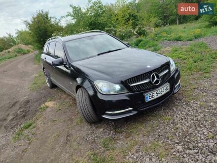 Мерседес Ц-Класс 2011 в Вознесенске на Automoto.ua Черный Мерседес Ц-Класс, объемом двигателя 2.15 л и пробегом 300 тыс. км за 10000 $, фото 1 на Automoto.ua
