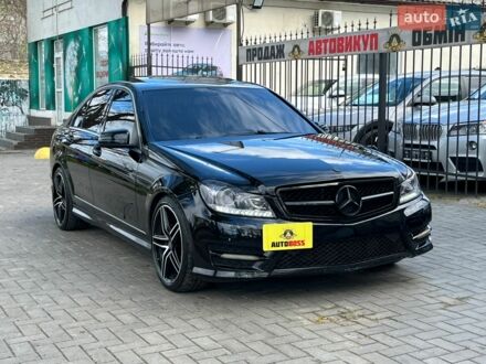Чорний Мерседес Ц-Клас, об'ємом двигуна 1.8 л та пробігом 167 тис. км за 11200 $, фото 1 на Automoto.ua