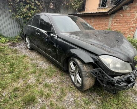 Черный Мерседес Ц-Класс, объемом двигателя 1.8 л и пробегом 189 тыс. км за 5500 $, фото 1 на Automoto.ua