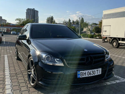 Мерседес Ц-Класс 2012 в Одессе на Automoto.ua Черный Мерседес Ц-Класс, объемом двигателя 3 л и пробегом 160 тыс. км за 13300 $, фото 1 на Automoto.ua